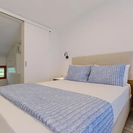 Sea Breeze Apartments, Beachfront Location Lejlighed Skála Foúrkas