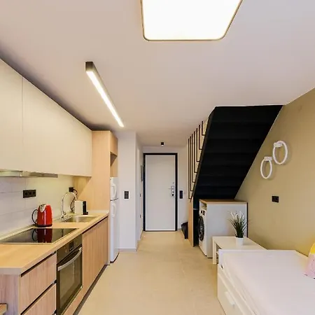 شقة Sea Breeze Apartments, Beachfront Location Skála Foúrkas