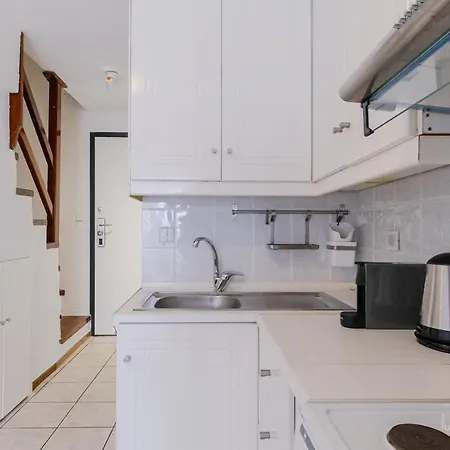 Sea Breeze Apartments, Beachfront Location * Skala Fourkas