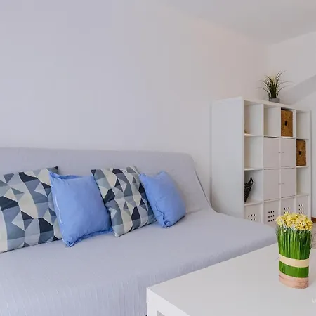 Sea Breeze Apartments, Beachfront Location Skála Foúrkas