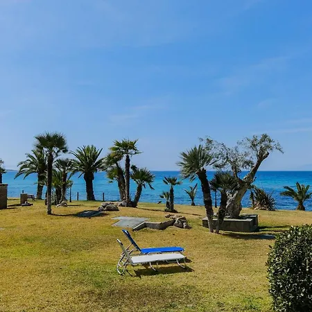 Sea Breeze Apartments, Beachfront Location شقة Skála Foúrkas