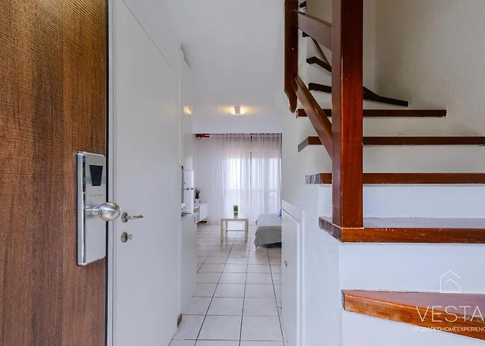Sea Breeze Apartments, Beachfront Location Appartamento