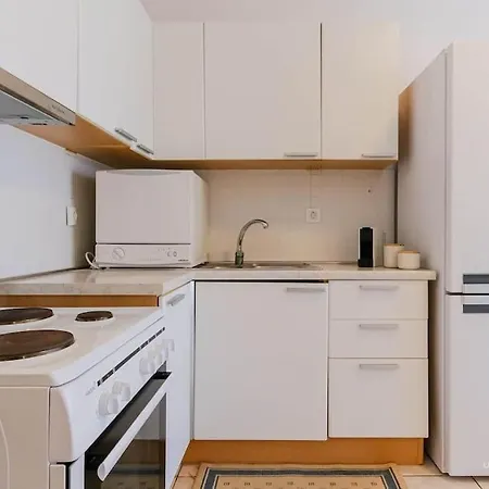 Sea Breeze Apartments, Beachfront Location Szkála Fúrkasz