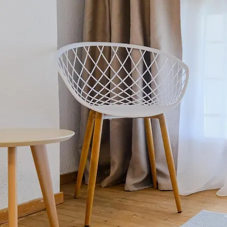 Sea Breeze Apartments, Beachfront Location Apartman