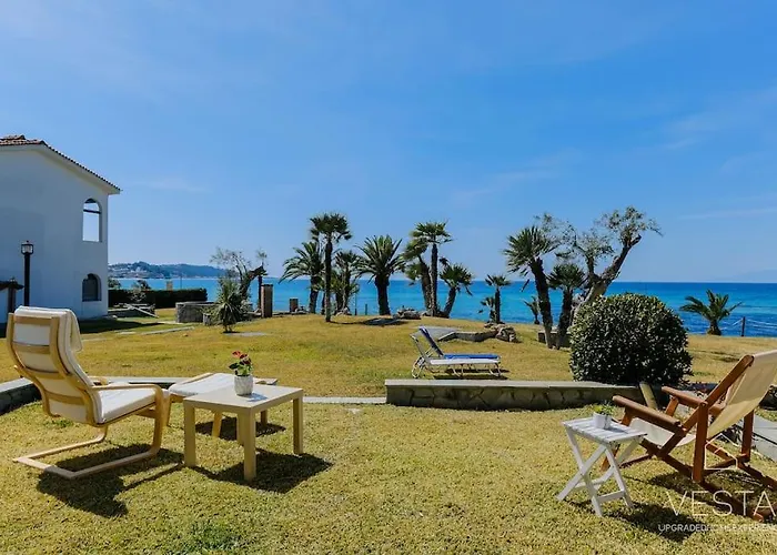 Sea Breeze Apartments, Beachfront Location Lejlighed