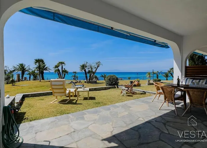 Sea Breeze Apartments, Beachfront Location Skála Foúrkas