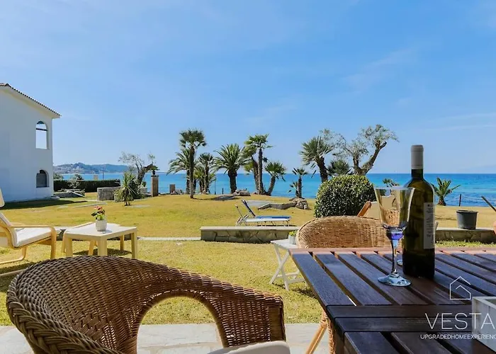 Sea Breeze Apartments, Beachfront Location Skála Foúrkas