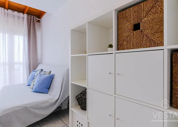 Sea Breeze Apartments, Beachfront Location * Skála Foúrkas
