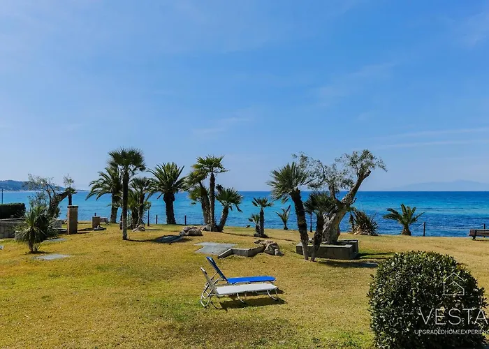Sea Breeze Apartments, Beachfront Location Lejlighed Skála Foúrkas